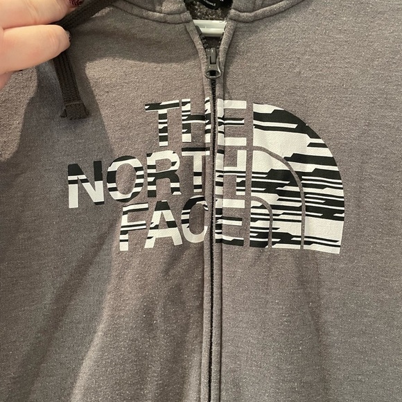 Men’s The North Face zip up hoodie - Picture 2 of 4